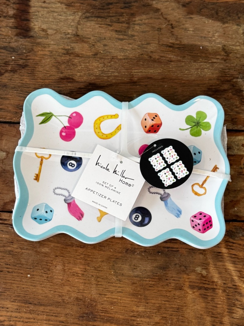 NWT Nicole Miller Home Melamine Set of 4 Appetizers Plates 6.5”x9”